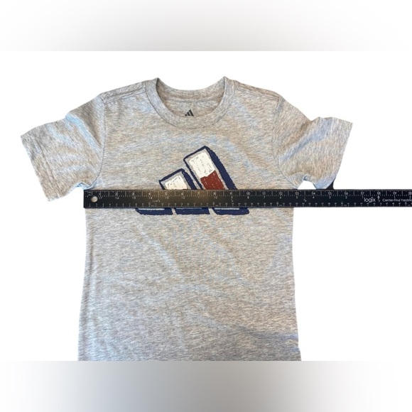 NWT- Adidas 2 pieces t-shirt and shorts Set - Picture 10 of 11
